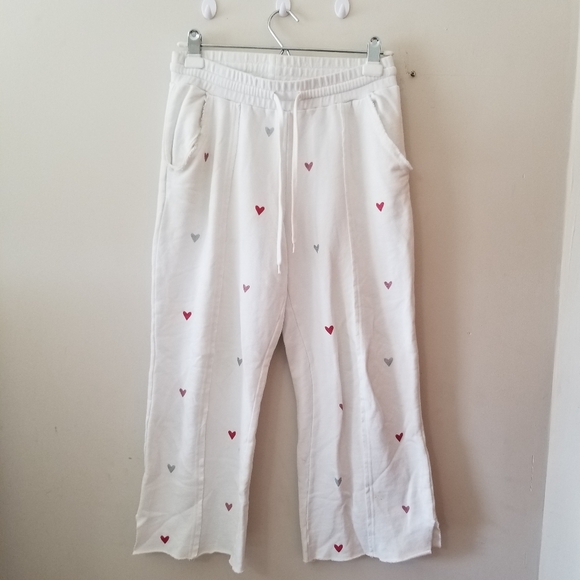 525 Revolve Heart French Terry Crop Sweatpants Drawstring Waist Size Small - Picture 1 of 8